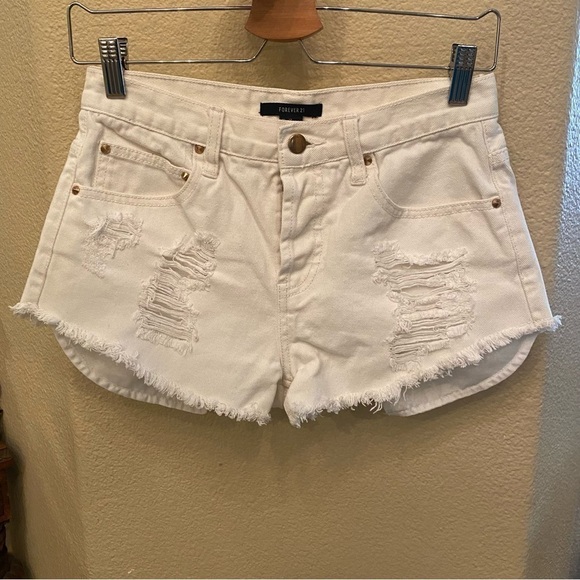 FOREVER 21 White Ripped Raw Hem Gold Studded Jean Shorts Size 27 - Picture 1 of 6